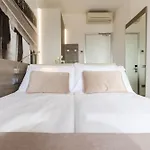 Lux ホテル 3*