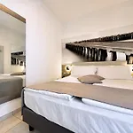 Lux 3* カオルレ