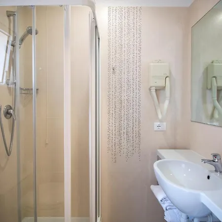 Lux Hotel