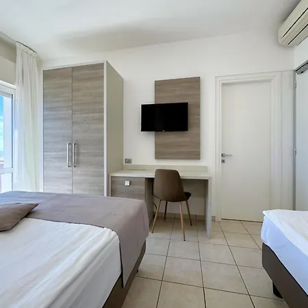 Hotel Lux