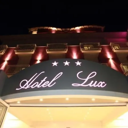 Lux 3*
