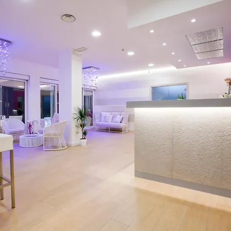 Lux 3*